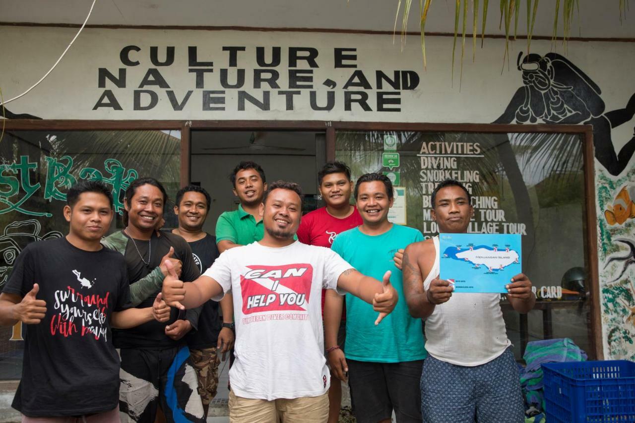 Made Taro - Menjangan Homestay Banyuwedang Zewnętrze zdjęcie